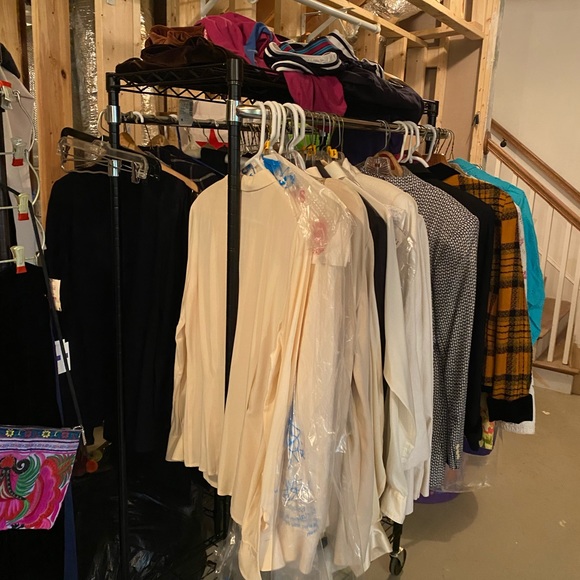 MEDIUM Vintage Mystery Box - Picture 2 of 4